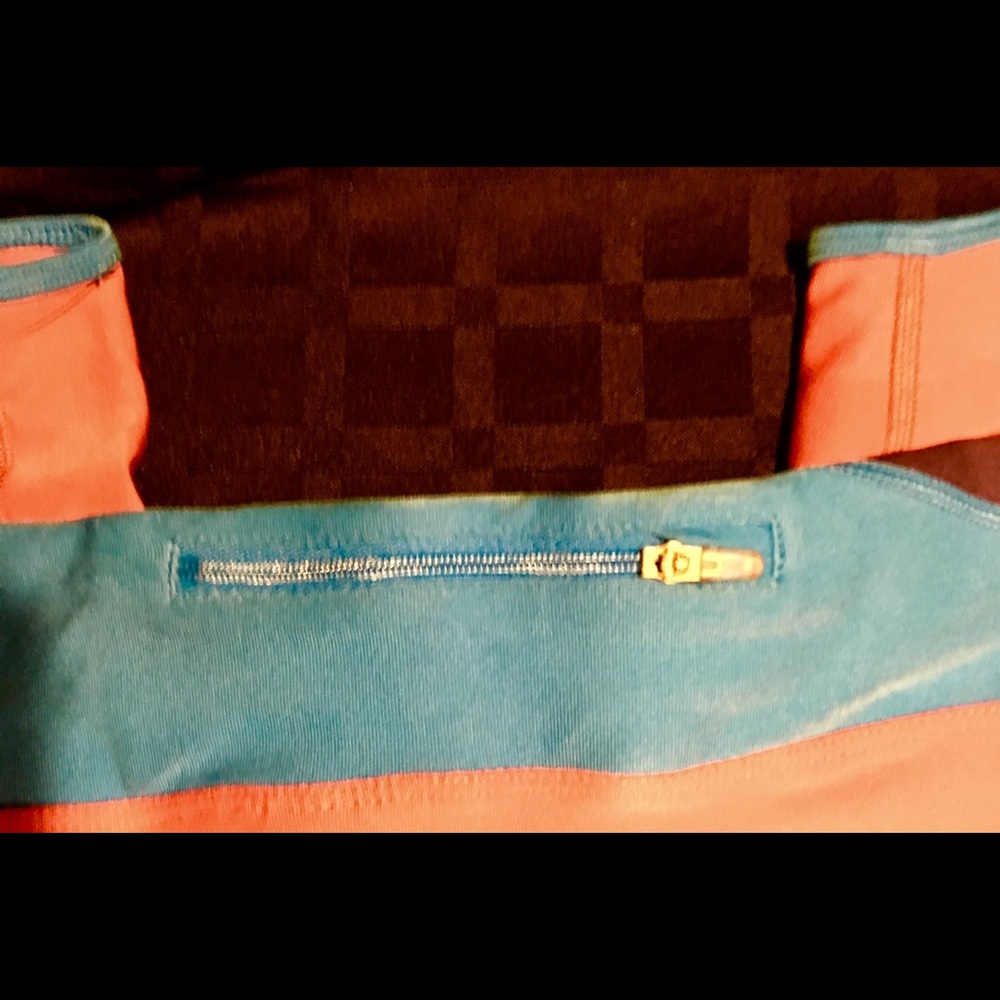 Nike Dri Fit Performance Capris - Picture 4 of 6